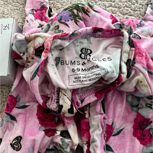 Little Bum Bums bums and roses  6-9M Skulls Ruffle Pajamas - Picture 2 of 2